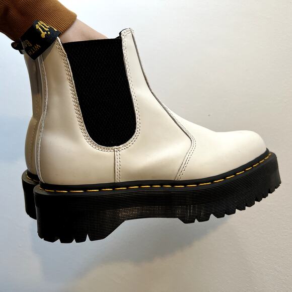 Dr. Martens 2976 Quad Platform Chelsea Boot in White Smooth Leather S 8 Lug Sole - Picture 1 of 11